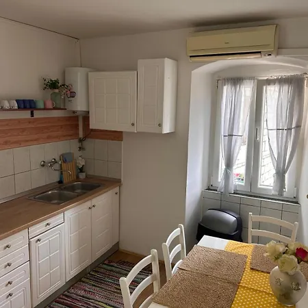 דירה Flix Center